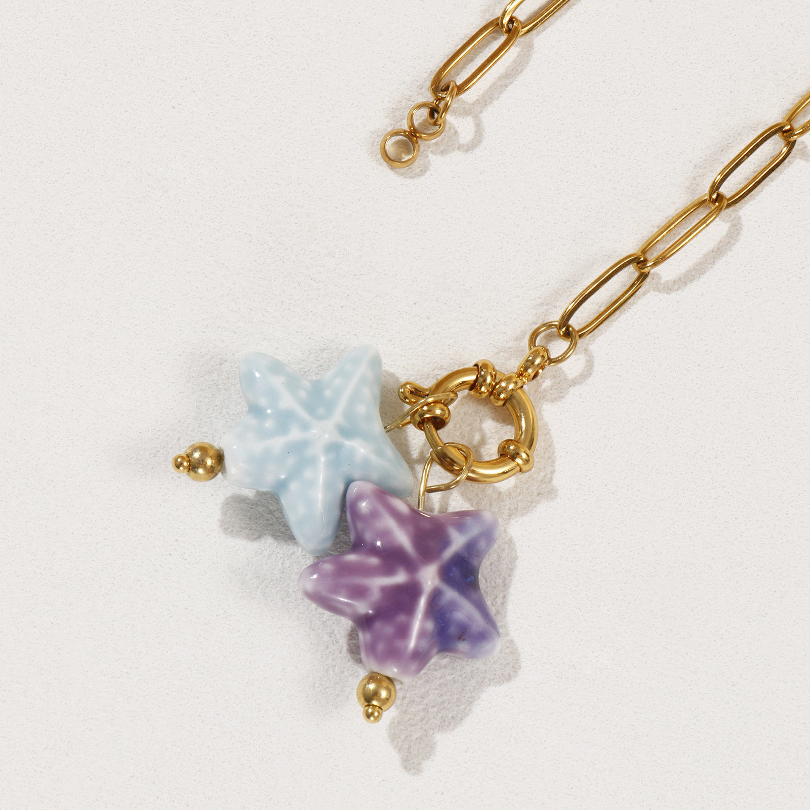 Bild von 18K Vergoldet Büroklammerkette Seesterne Anhänger Halskette, 304 Edelstahl & Keramik 40cm, Für Frauen, Helllila Süß Ozean Schmuck Geschenk, Umweltfreundliche PVD-Vakuumbeschichtung, 1 Strang