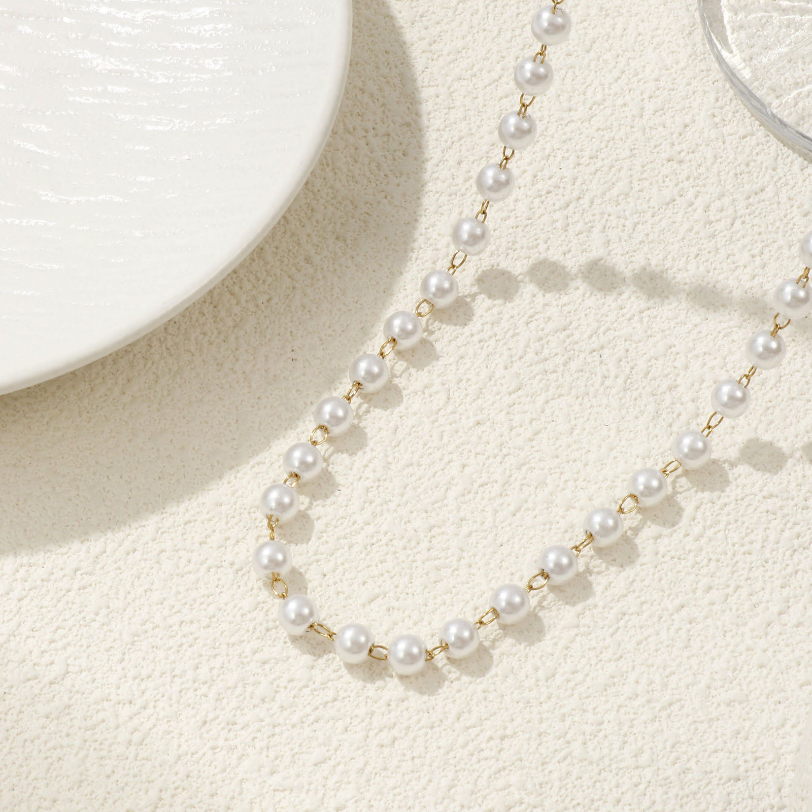 Bild von 1 Strang 18K Echtgold plattiert Kugelkette Kette Perlenkette, 304 Edelstahl 45cm, Kettengröße: 6mm, Für Frauen, Weiß Acryl Imitat Perle, Stilvoll Geschenk, Umweltfreundliche PVD-Vakuumbeschichtung