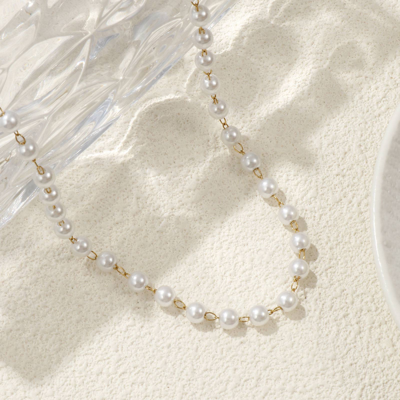 Bild von 1 Strang 18K Echtgold plattiert Kugelkette Kette Perlenkette, 304 Edelstahl 45cm, Kettengröße: 6mm, Für Frauen, Weiß Acryl Imitat Perle, Stilvoll Geschenk, Umweltfreundliche PVD-Vakuumbeschichtung