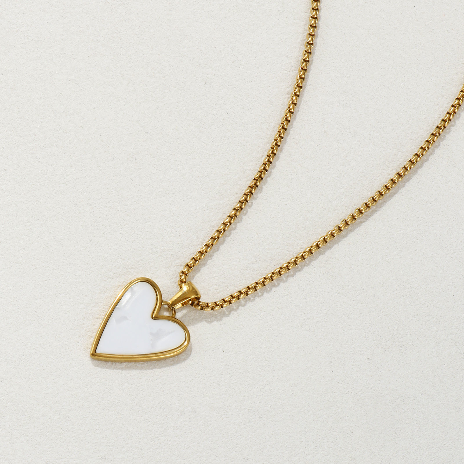 Bild von 18K Echtgold plattiert Venezianerkette Herz Anhänger Halskette, 304 Edelstahl & Natürliche Muschel 45cm + 5cm, Für Frauen, Weiß Stilvoll Valentinstag Geschenk, Umweltfreundliche PVD-Vakuumbeschichtung, 1 Strang