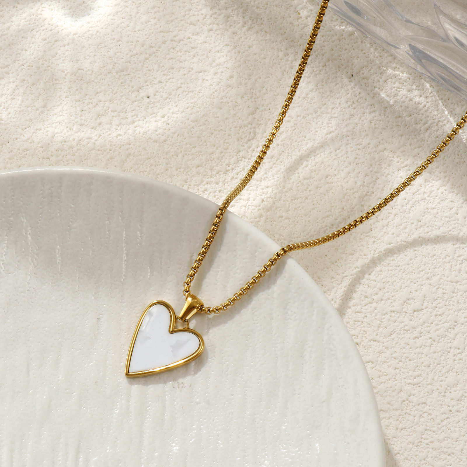 Bild von 18K Echtgold plattiert Venezianerkette Herz Anhänger Halskette, 304 Edelstahl & Natürliche Muschel 45cm + 5cm, Für Frauen, Weiß Stilvoll Valentinstag Geschenk, Umweltfreundliche PVD-Vakuumbeschichtung, 1 Strang