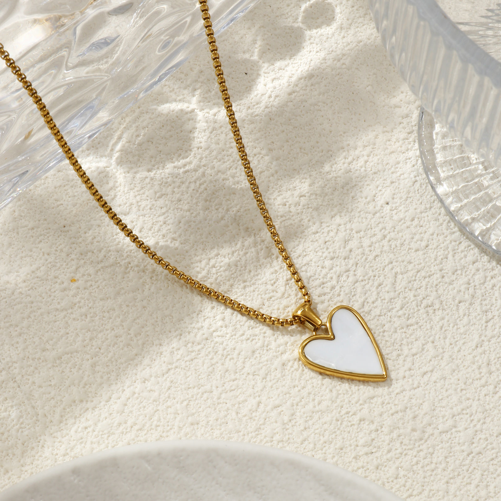 Bild von 18K Echtgold plattiert Venezianerkette Herz Anhänger Halskette, 304 Edelstahl & Natürliche Muschel 45cm + 5cm, Für Frauen, Weiß Stilvoll Valentinstag Geschenk, Umweltfreundliche PVD-Vakuumbeschichtung, 1 Strang