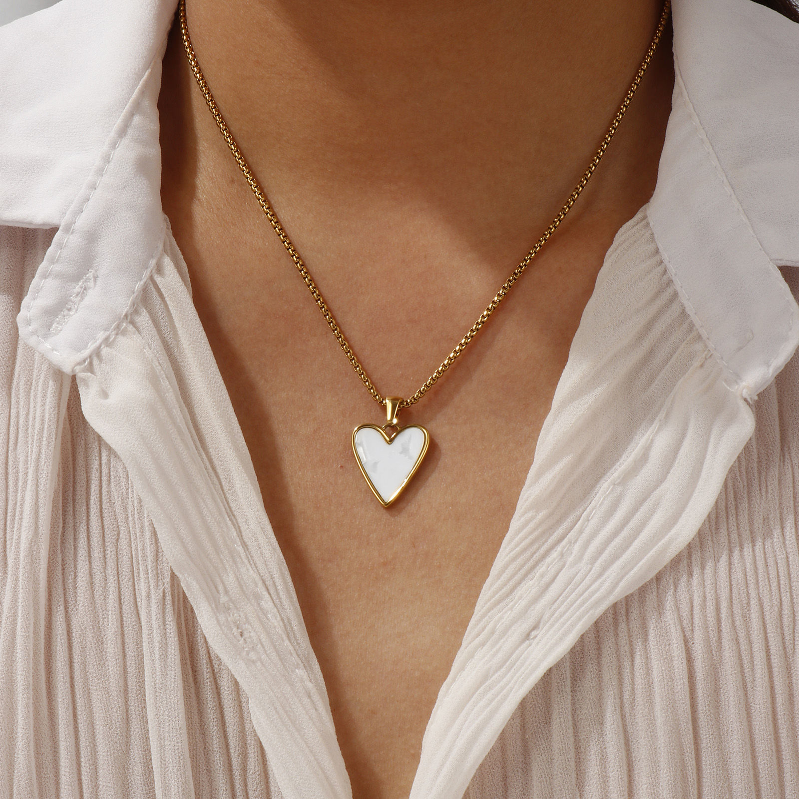Bild von 18K Echtgold plattiert Venezianerkette Herz Anhänger Halskette, 304 Edelstahl & Natürliche Muschel 45cm + 5cm, Für Frauen, Weiß Stilvoll Valentinstag Geschenk, Umweltfreundliche PVD-Vakuumbeschichtung, 1 Strang