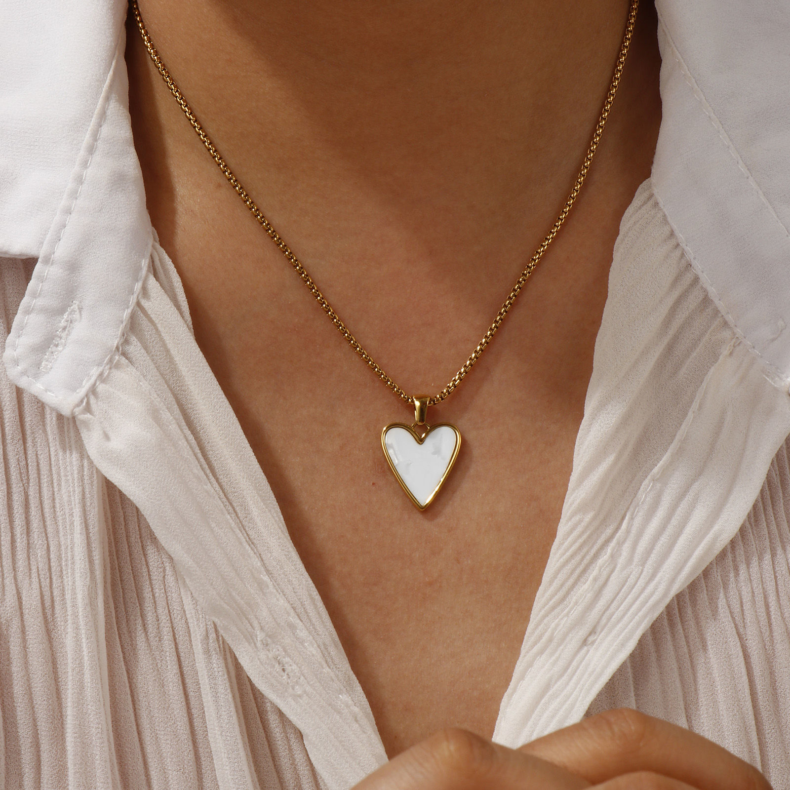 Bild von 18K Echtgold plattiert Venezianerkette Herz Anhänger Halskette, 304 Edelstahl & Natürliche Muschel 45cm + 5cm, Für Frauen, Weiß Stilvoll Valentinstag Geschenk, Umweltfreundliche PVD-Vakuumbeschichtung, 1 Strang