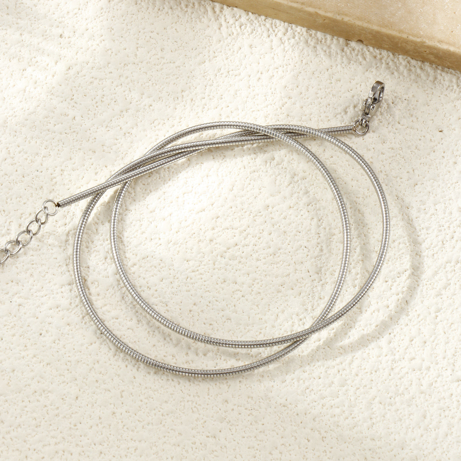 Bild von 1 Stück Silberfarbe Schlangenkette Choker Halskette, 304 Edelstahl 40cm + 5cm, Kettengröße: 1.5mm, Für Frauen, Minimalistisch Exquisit Geschenk, Umweltfreundlich