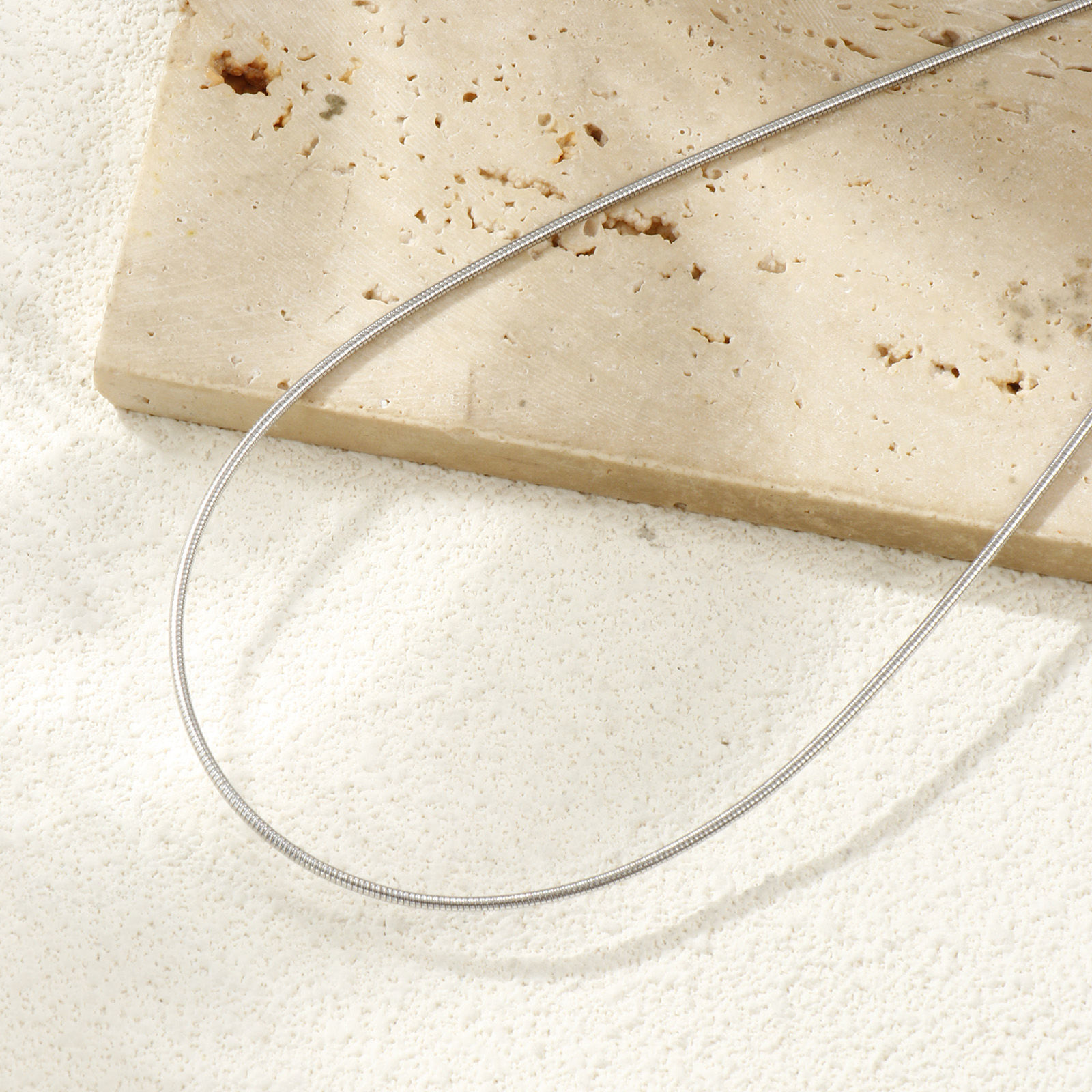 Bild von 1 Stück Silberfarbe Schlangenkette Choker Halskette, 304 Edelstahl 40cm + 5cm, Kettengröße: 1.5mm, Für Frauen, Minimalistisch Exquisit Geschenk, Umweltfreundlich