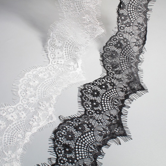 Immagine di 1 Piece Polyamide Nylon Lace Trim White 300cm x 10cm