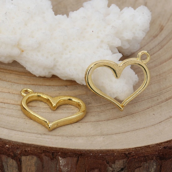 Picture of Zinc Based Alloy Charms Heart Gold Plated 16mm( 5/8") x 13mm( 4/8"), 50 PCs