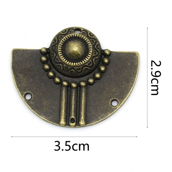 Immagine di Lega di Zinco Pendenti Charms Connettori Accessori Mezzo Tondo Bronzo Antico Intagliato Disegno 3.5cm x 2.9cm, 10 Pz