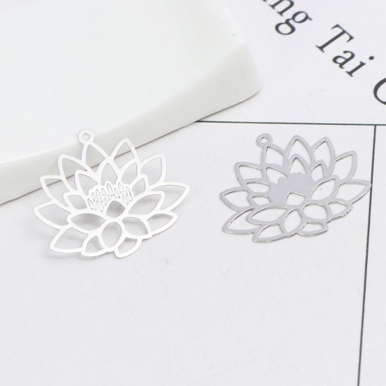 Imagen de Latón Colgantes Charms Chapado en Oro Flor de Loto Filigrana Estampación 25mm x 22mm, 20 Unidades