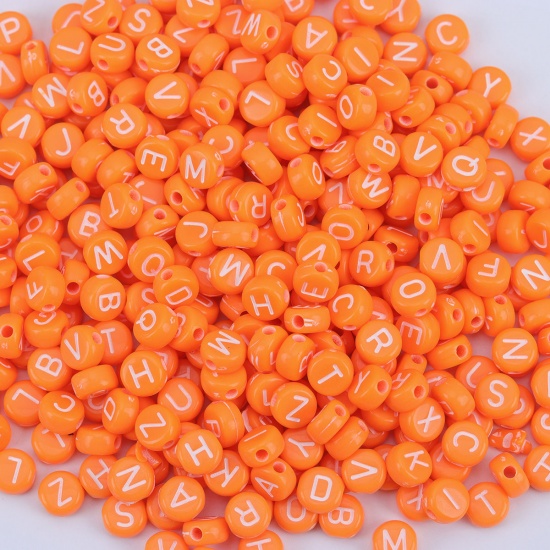Изображение Акриловые Бусины Плоские Круглые, Случайно Оранжевый с узором Заглавная буква 7мм диаметр, Отверстие:примерно 1.7мм, 500 ШТ