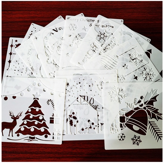 Immagine di PET Children DIY Drawing Template Christmas Wreath Pattern White 13cm x 13cm, 1 Piece