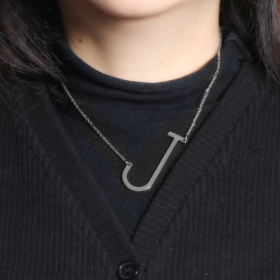 Immagine di Lettera Maiuscola Messaggio " J " Collana con Ciondolo All'Ingrosso, Tono Argento 304 Acciaio Inossidabile Catena a Cavo, Donne Ecologico Elegante Squisito Regalo Gioielli Per Rivenditore, 42cm-41cm Lunghezza, 1 Pz