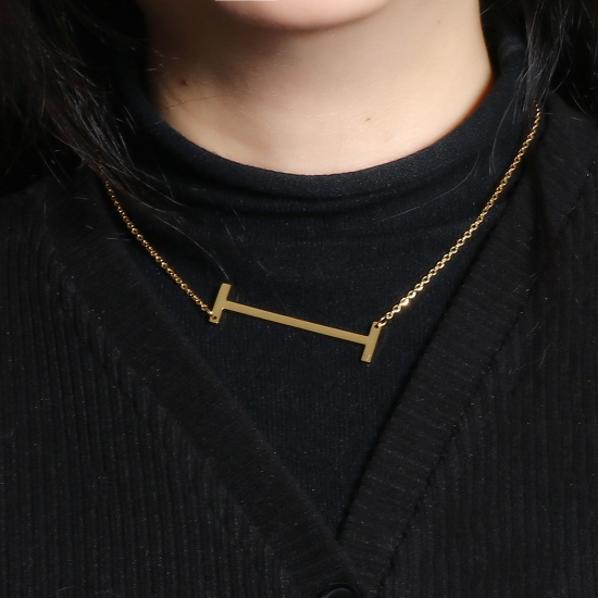 Immagine di Lettera Maiuscola Messaggio " I " Collana con Ciondolo All'Ingrosso, Placcato Oro 24K 304 Acciaio Inossidabile Catena a Cavo, Donne Ecologico Elegante Squisito Regalo Gioielli Per Rivenditore, 42cm-41cm Lunghezza, 1 Pz