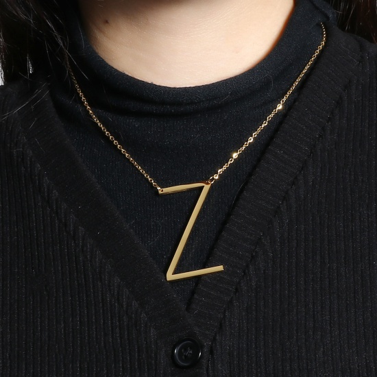 Immagine di Lettera Maiuscola Messaggio " Z " Collana con Ciondolo All'Ingrosso, Placcato Oro 24K 304 Acciaio Inossidabile Catena a Cavo, Donne Ecologico Elegante Squisito Regalo Gioielli Per Rivenditore, 42cm-41cm Lunghezza, 1 Pz
