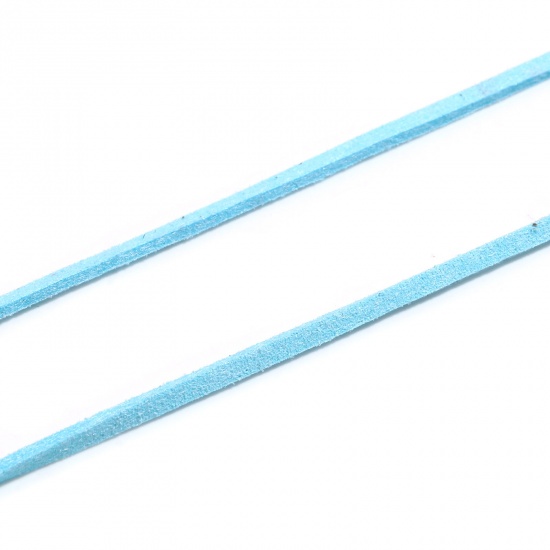 Imagen de Cuerda Terciopelo de Azul Cielo Ante 3mm, 1 atado (Aprox 5 M/atados)