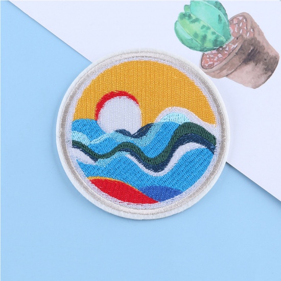 Picture of Polyester Iron On Patches Appliques (With Glue Back) Craft Multicolor Badge Mountain 8.8cm Dia., 1 Piece