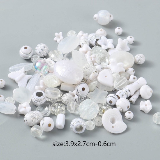 アクリル ビーズ ランダムな色 白 約6mm直径、 約39mm x 27mm、 穴：約7.2mm-1.1mm、 100 グラム の画像