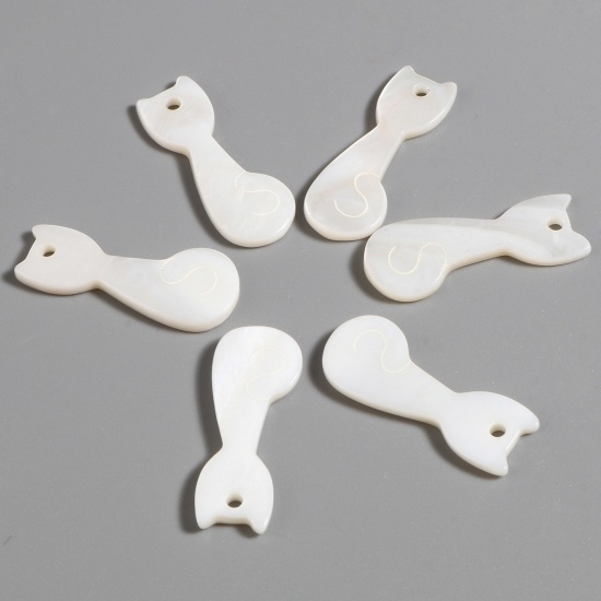 Picture of Natural Shell Charms Cat Animal White 23mm x 9mm, 2 PCs