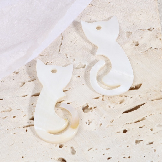 Picture of Natural Shell Charms Cat Animal White 29mm x 15mm - 28mm x 13mm, 2 PCs