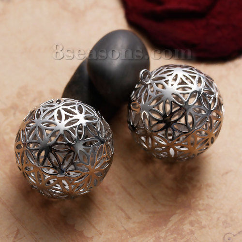 Picture of Brass Flower Of Life Charms Pendants Round Silver Tone Hollow Carved 28mm(1 1/8") x 25mm(1"), 1 Piece                                                                                                                                                         
