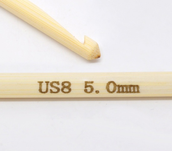 Picture of (US8 5.0mm) Bamboo Crochet Hooks Needles Natural 15cm(5 7/8") long, 5 PCs