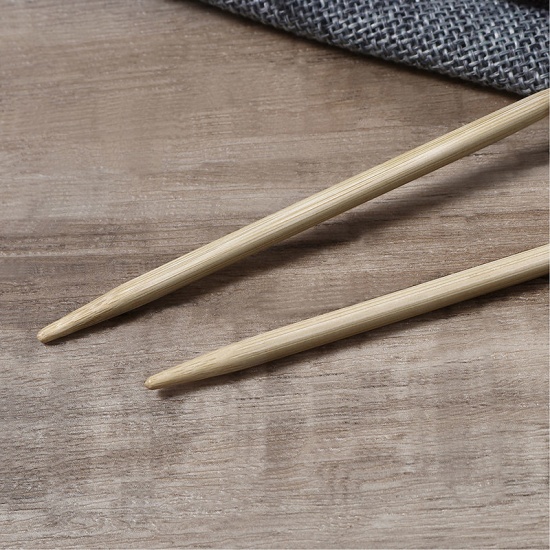 Picture of (US6 4.0mm) Bamboo Circular Knitting Needles Natural 50cm(19 5/8") long, 1 Pair