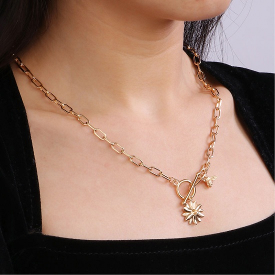 Picture of 1 Piece Eco-friendly Vacuum Plating Stylish Insect 18K Real Gold Plated Copper Paperclip Chain Bee Animal Daisy Flower Pendant Necklace For Women Party 51cm(20 1/8") long