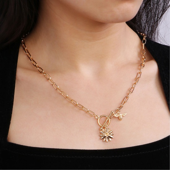Picture of 1 Piece Eco-friendly Vacuum Plating Stylish Insect 18K Real Gold Plated Copper Paperclip Chain Bee Animal Daisy Flower Pendant Necklace For Women Party 51cm(20 1/8") long
