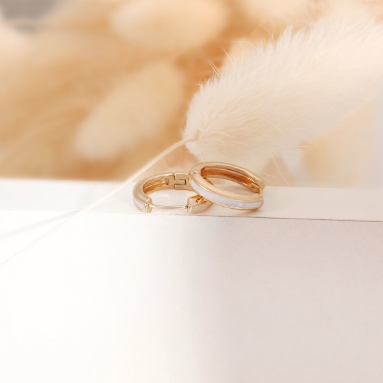 Immagine di 2 Pz Ecologico Elegante Squisito 18K Vero Oro Placcato Bianco Ottone Smalto Orecchini Circolari Per Donne Regalo 14mm x 13mm, Posta / Filo Dimensione: 0.8mm(20 misura)