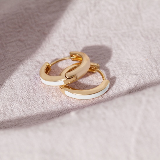 Immagine di 2 Pz Ecologico Elegante Squisito 18K Vero Oro Placcato Bianco Ottone Smalto Orecchini Circolari Per Donne Regalo 16mm x 15mm, Posta / Filo Dimensione: 0.8mm(20 misura)