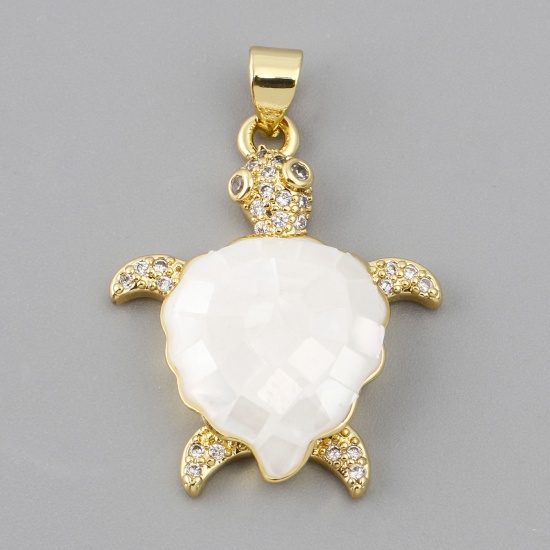 Image de 1 Pièce Pendentifs Bijoux d'Océan en Coquille Naturelle & Laiton Couleur Or 18K Blanc Tortue de Mer 3D à Zircone Cubique Clair 3.1cm x 2.1cm
