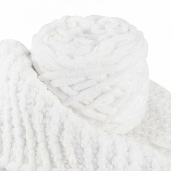 Picture of Polyester Super Soft Knitting Yarn White 1 Roll