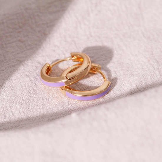 Immagine di 2 Pz Ecologico Elegante Squisito 18K Vero Oro Placcato Viola Chiaro Ottone Smalto Orecchini Circolari Per Donne Regalo 14mm x 13mm, Posta / Filo Dimensione: 0.8mm(20 misura)