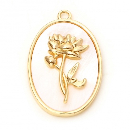 Image de Breloques Fleur de Mois de Naissance en Coquille Naturelle & Laiton Ovale Plaqué Or Véritable Blanc Fleur d'Oeillet 27mm x 18mm, 1 Pièce