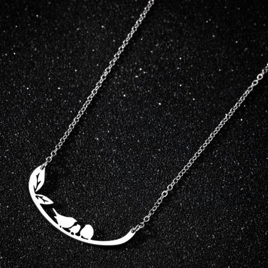 Picture of 304 Stainless Steel Stylish Necklace Silver Tone Bird Animal Hollow 45cm(17 6/8") long, 1 Piece