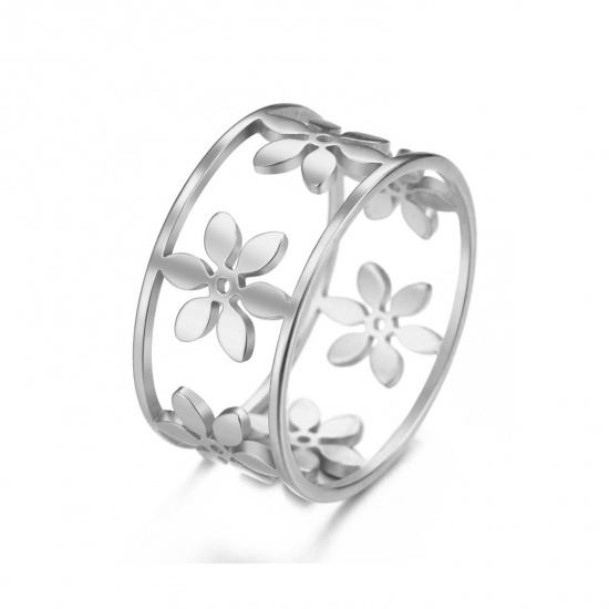 Picture of 304 Stainless Steel Stylish Unadjustable Rings Silver Tone Round Daisy Flower Hollow 17.3mm(US Size 7), 9.7mm, 1 Piece