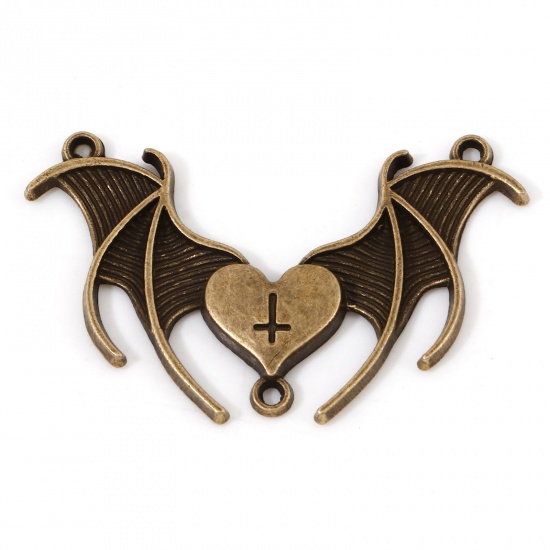 Immagine di Lega di Zinco Religione Pendenti Charms Connettori Accessori Halloween Pipistrello Bronzo Antico Croce Disegno 4.2cm x 2.6cm, 10 Pz