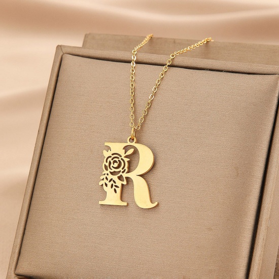 Picture of 304 Stainless Steel Link Cable Chain Necklace Gold Plated Flower Grass Message " R " 45cm(17 6/8") long, 1 Piece
