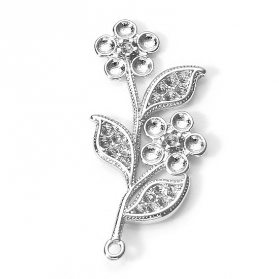 Image de 2 Pcs Breloques en Laiton Feuilles de Fleur Plaqué Platine Véritable (Apparié à ss1 0.8mm Strass Dos en Pointe) 27mm x 12mm