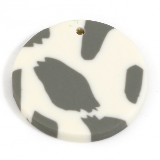 Bild von Polymer Ton Charms Rund Grauweiß mit Leopard Muster, 26mm D., 5 Stück