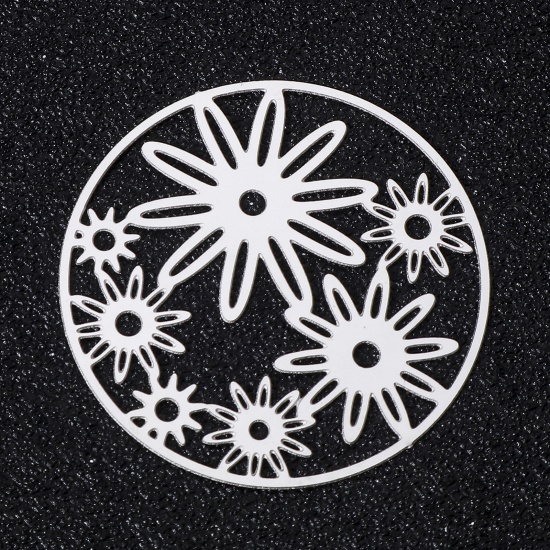 Image de 5 Pcs Pendentifs en 304 Acier Inoxydable Estampe en Filigrane Rond Argent Mat Fleurs Creux 35mm x 35mm