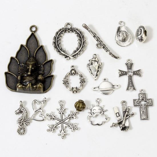 Picture of 1 kg Zinc Based Alloy Charms At Random Mixed Color Planet Mixed 5.4x3.6cm - 0.8x0.8cm