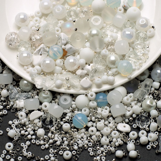 1 セット ガラス ビーズ ペンダント チャーム DIY 手作り ハンドメイド ジュエリー アクセサリーを作る 円形 白 約 8mm 直径、 穴：約 1.4mm の画像
