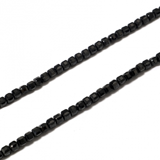 Immagine di 1 Filo (Circa 130 Pz/Treccia) (Grado A) Spinello ( Naturale ) Perline per la Creazione di Gioielli con Ciondoli Fai-da-te Nero Cubo Sezione 3mm x 3mm, 39cm Lunghezza