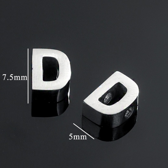 5 個 304ステンレス鋼 チャーム レター シルバートーン 文字「 D」 7.5mm x 5mm の画像