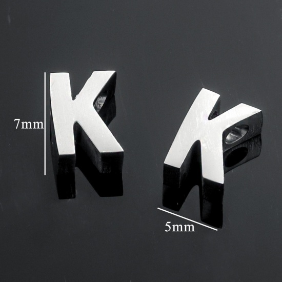 5 個 304ステンレス鋼 チャーム レター シルバートーン 文字「 K」 7mm x 5mm の画像