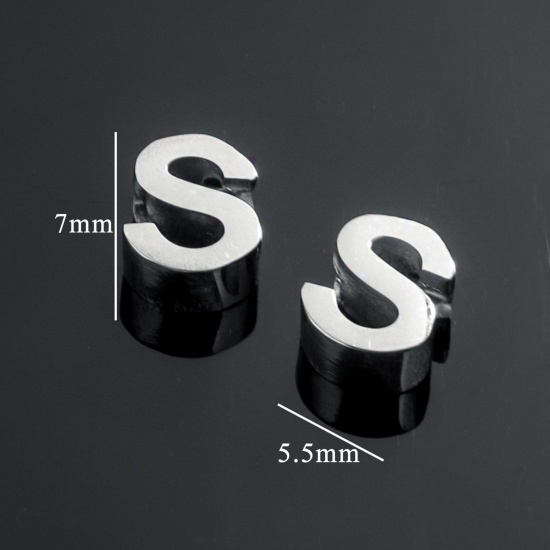 5 個 304ステンレス鋼 チャーム レター シルバートーン 文字「 S」 7mm x 5.5mm の画像