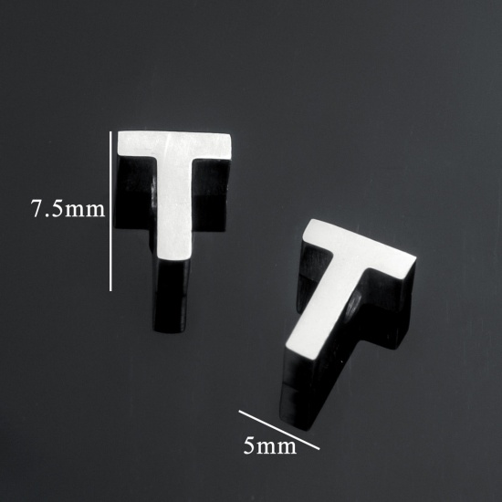 5 個 304ステンレス鋼 チャーム レター シルバートーン 文字「 T」 7.5mm x 5mm の画像