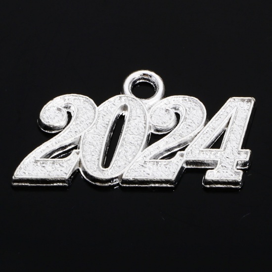 Immagine di 20 Pz Lega di Zinco Anno Ciondoli Argento Placcato Lettere " 2024 " 3.1cm x 1.8cm